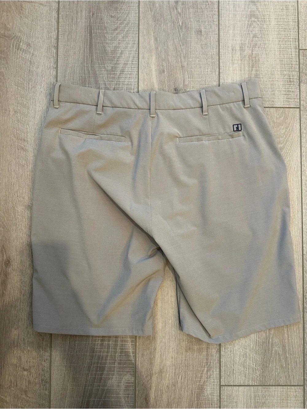 johnnie-O classic flat